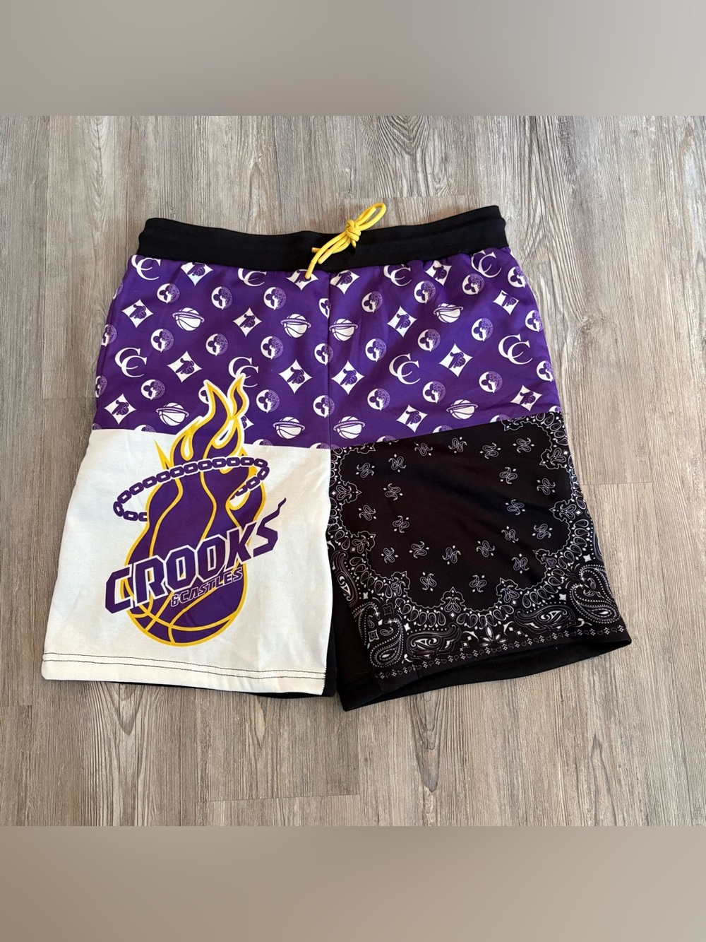 CROOKS & CASTLES SWEAT SHORTS MENS XL LOS ANGELES EXCELLENT CONDITION NO FLAWS